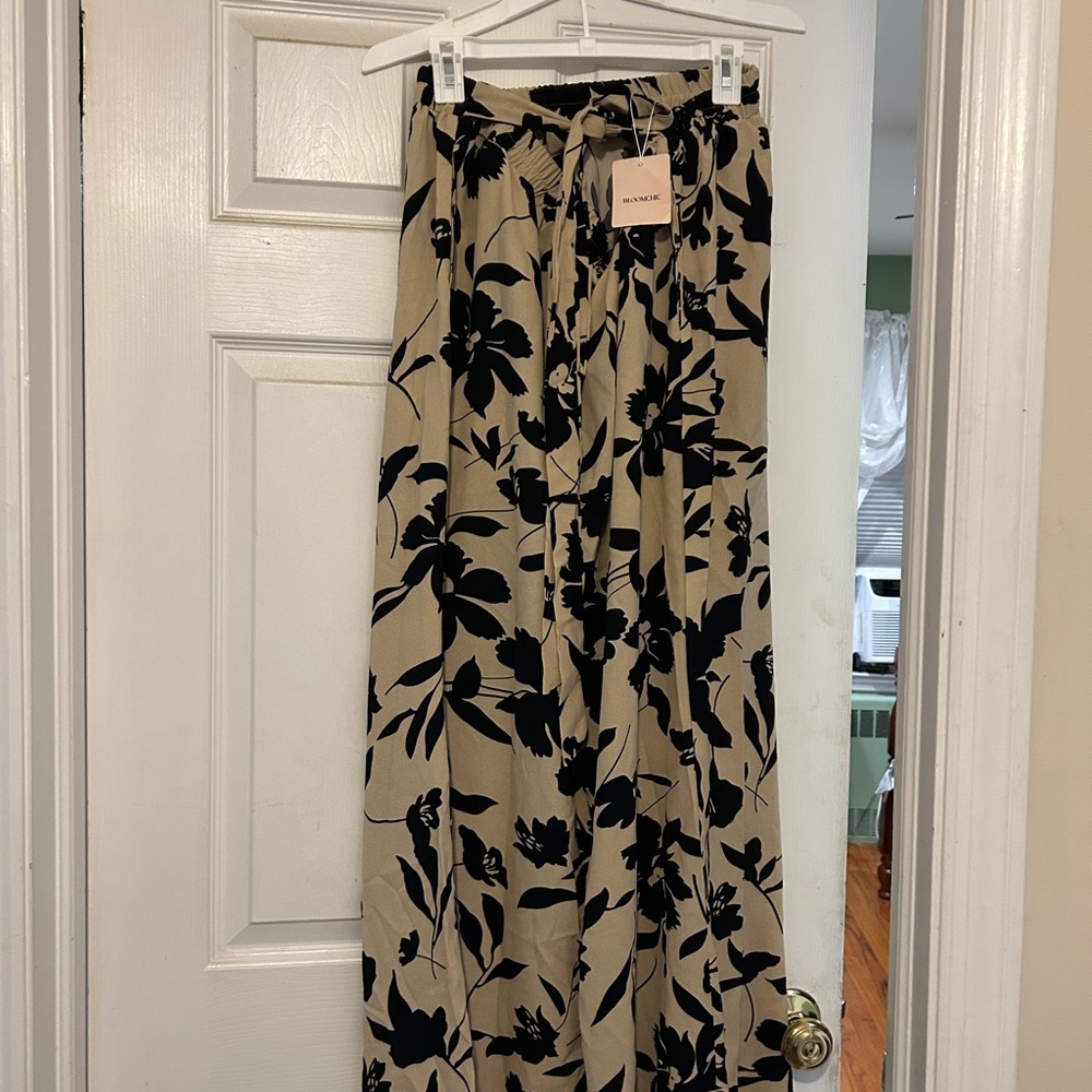 BloomChic Beige and Black Floral Maxi Pants